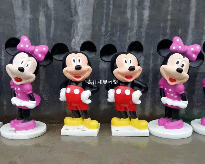 如何選購玻璃鋼雕塑廠家